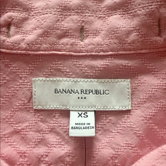 Banana Republic Pink Casual Button Down Shirt - Picture 3 of 4